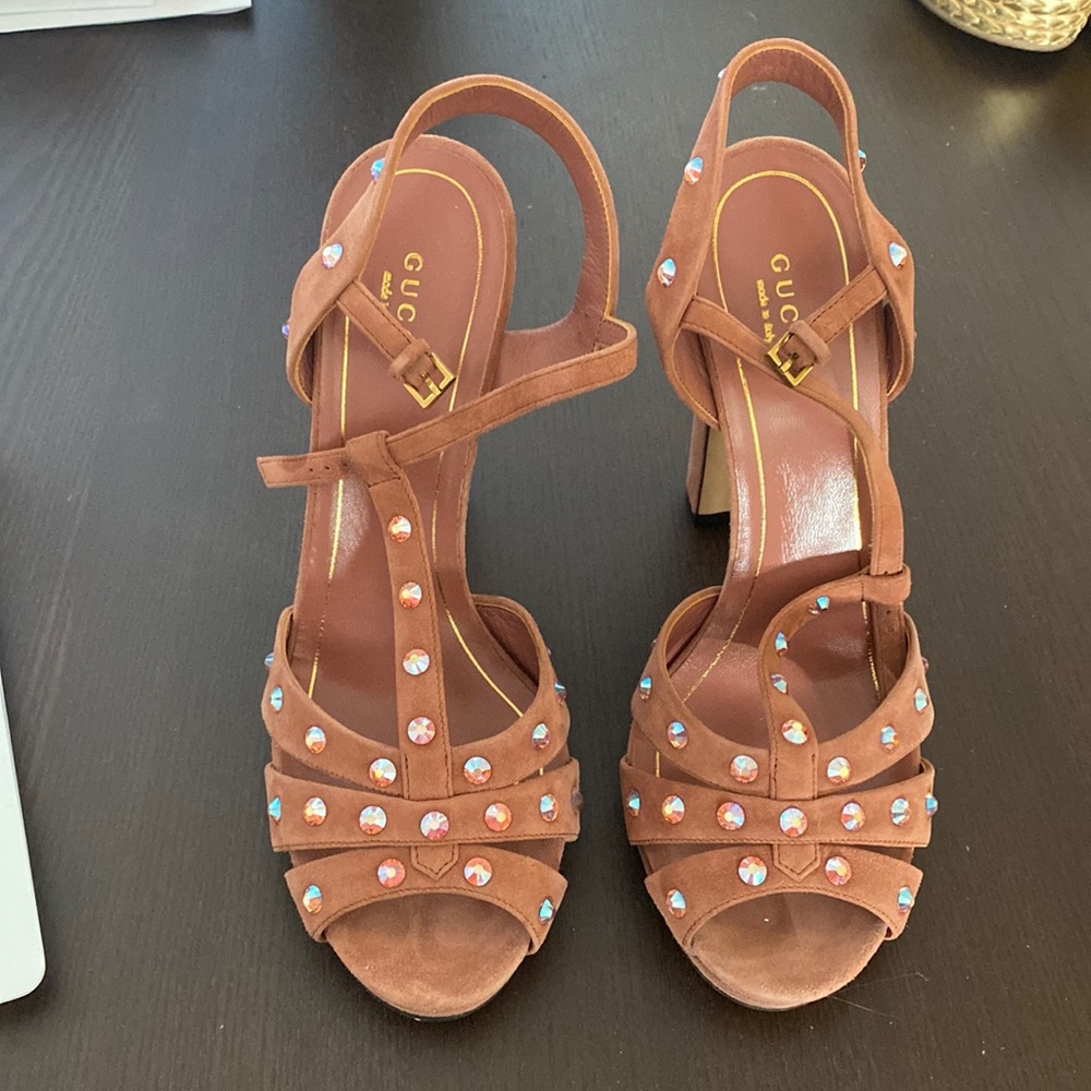 Gucci rosé sandals